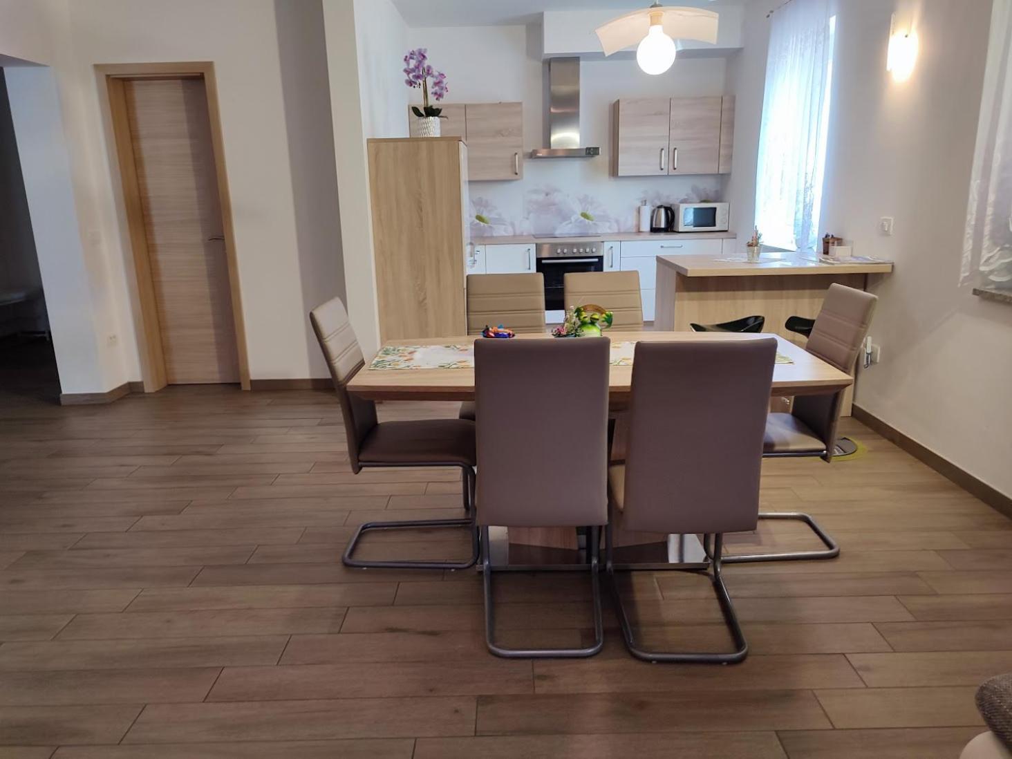 Apartments And Wellness Jelovca رادوفيتْسا المظهر الخارجي الصورة